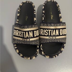 Dior Women Black and Cream Sandals